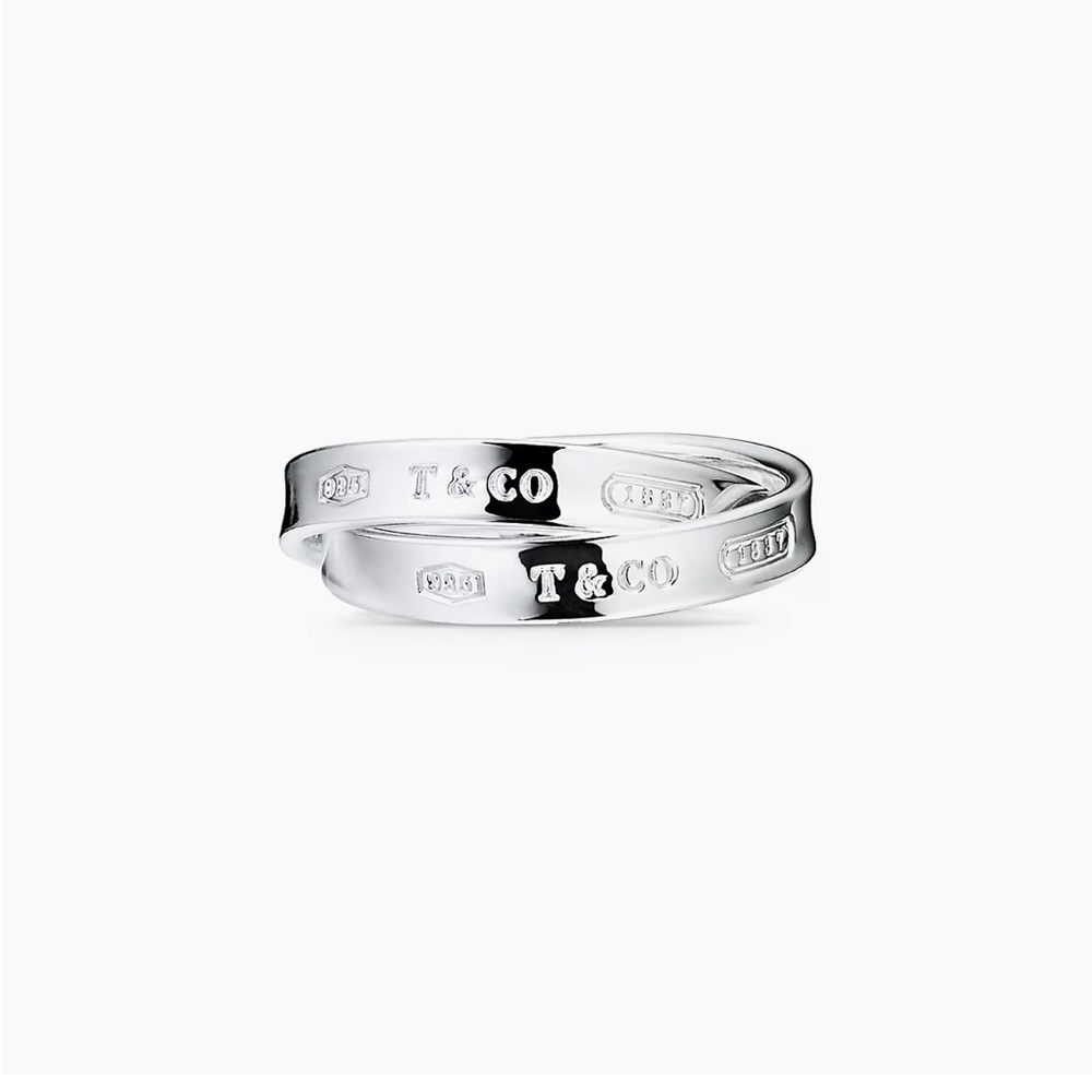Tiffany & Co. Interlocking Circles Ring